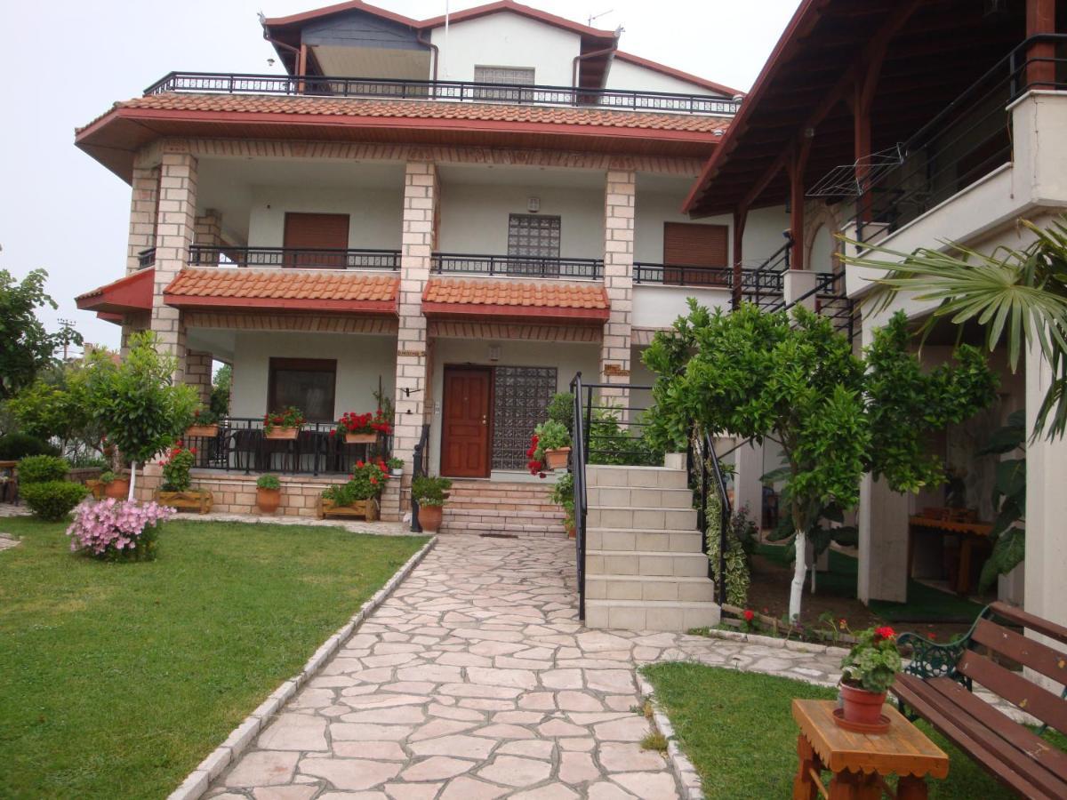 Simos Apartments Korinós Exterior foto