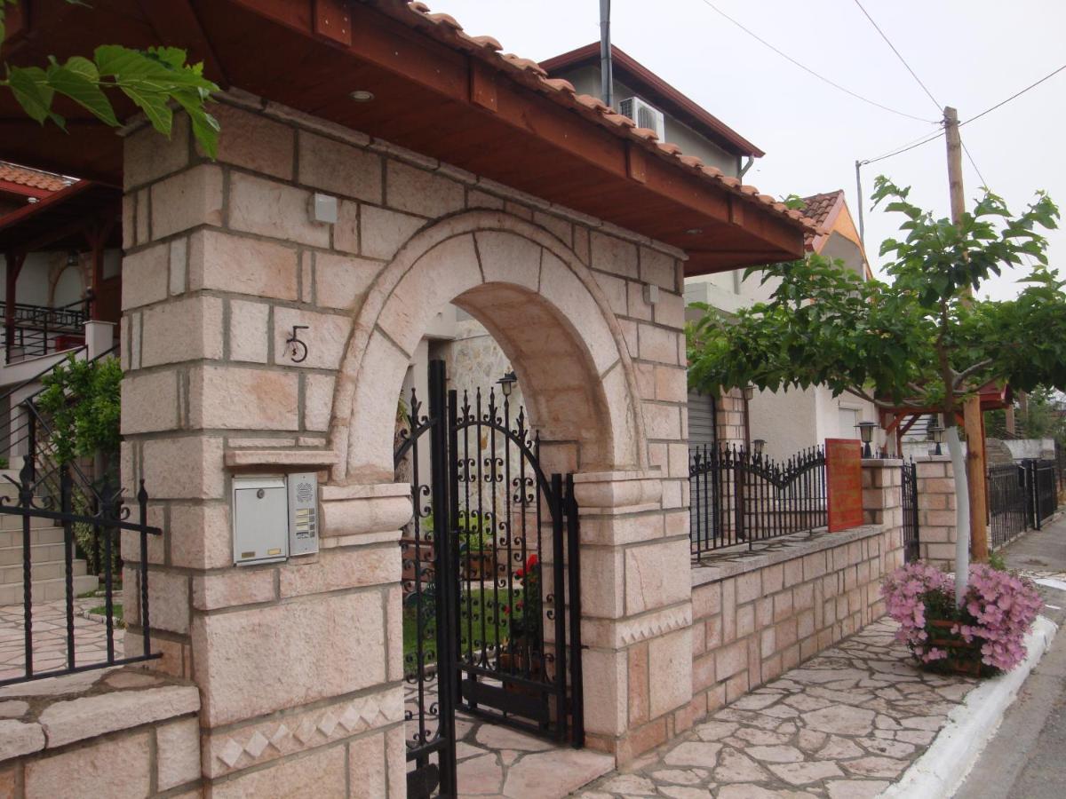 Simos Apartments Korinós Exterior foto